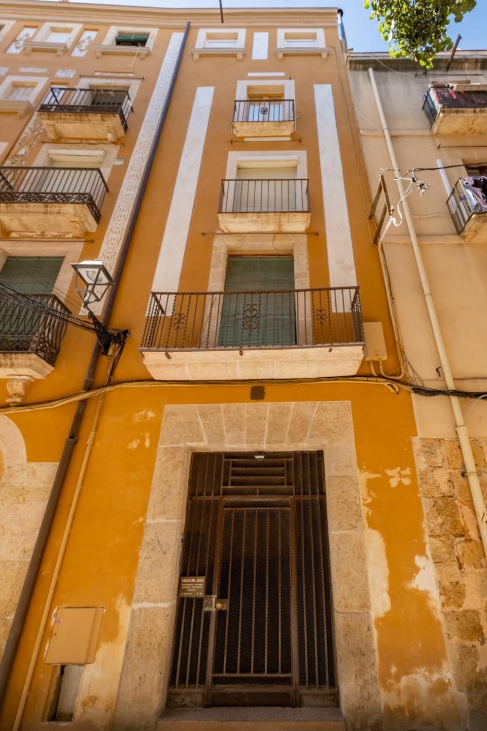 Apartamento En El Corazon De Tarragona. Planta Baja Con Patio. Extérieur photo