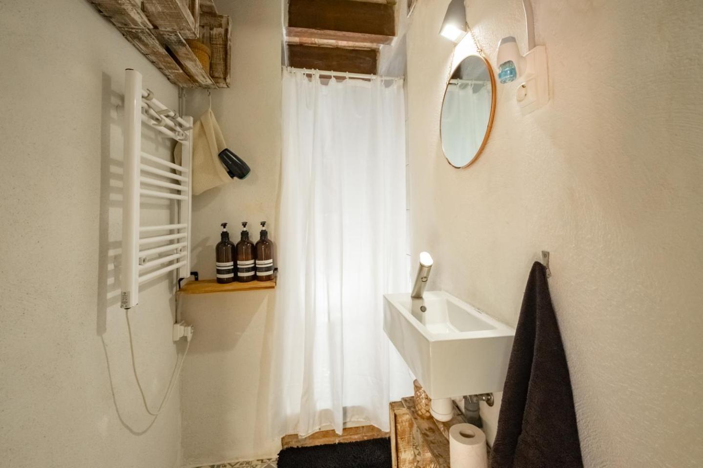 Apartamento En El Corazon De Tarragona. Planta Baja Con Patio. Extérieur photo