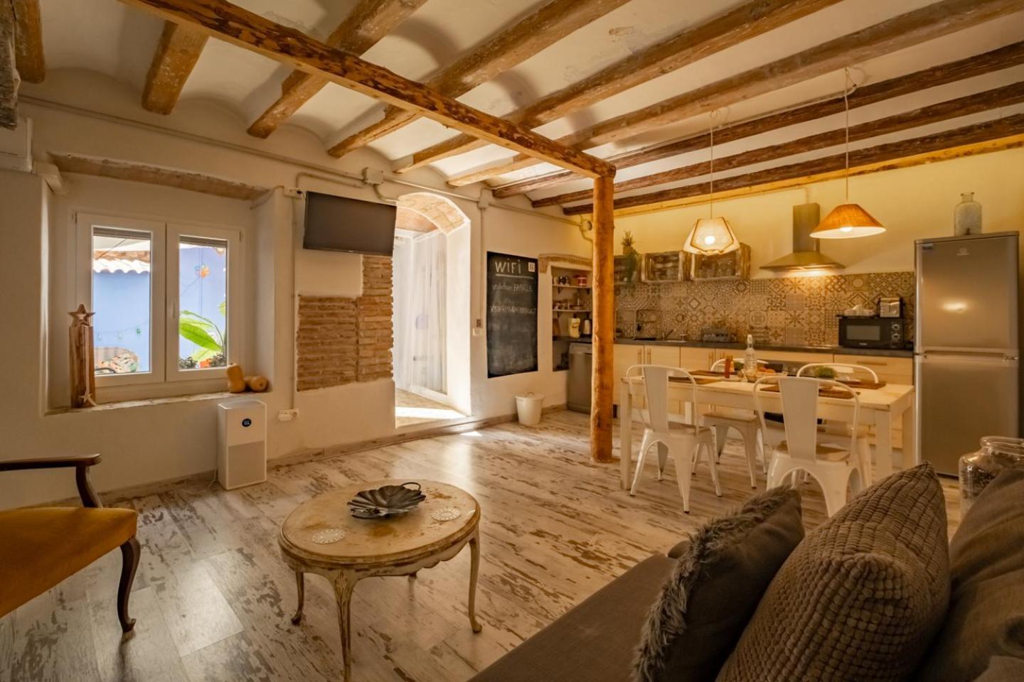 Apartamento En El Corazon De Tarragona. Planta Baja Con Patio. Extérieur photo
