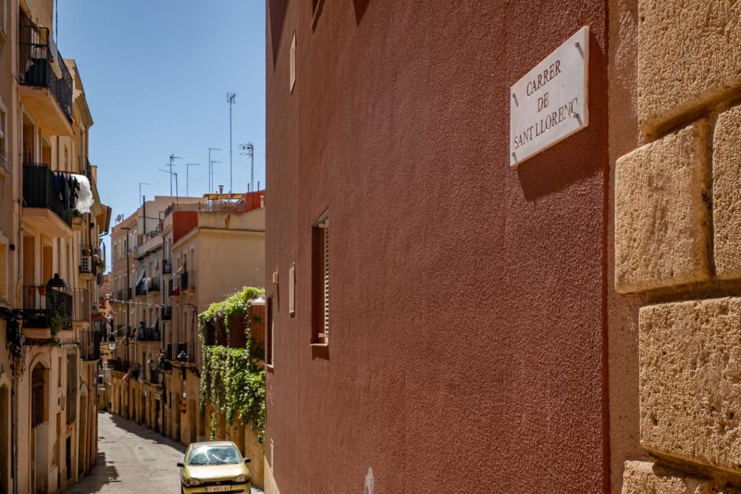 Apartamento En El Corazon De Tarragona. Planta Baja Con Patio. Extérieur photo
