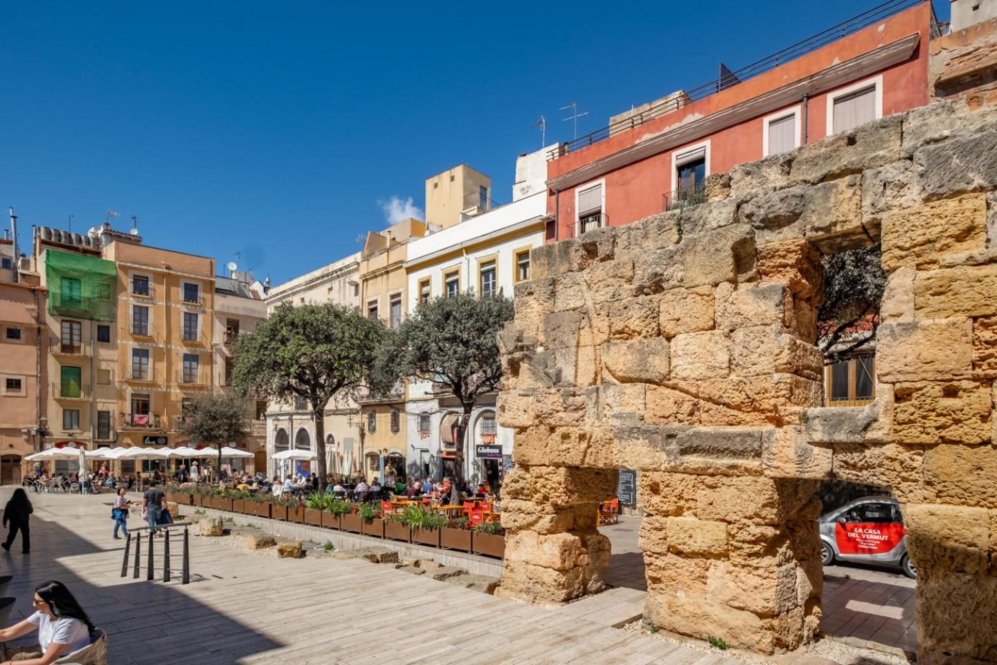 Apartamento En El Corazon De Tarragona. Planta Baja Con Patio. Extérieur photo