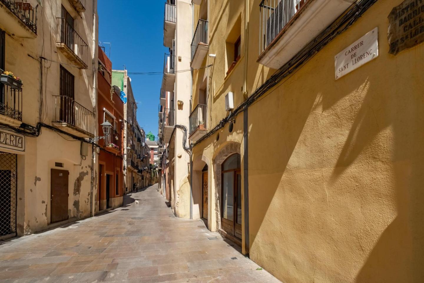 Apartamento En El Corazon De Tarragona. Planta Baja Con Patio. Extérieur photo